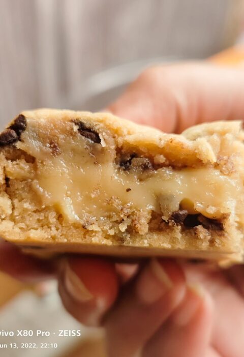 Eggless Salted Caramel Chocolate Chip Cookie Bars